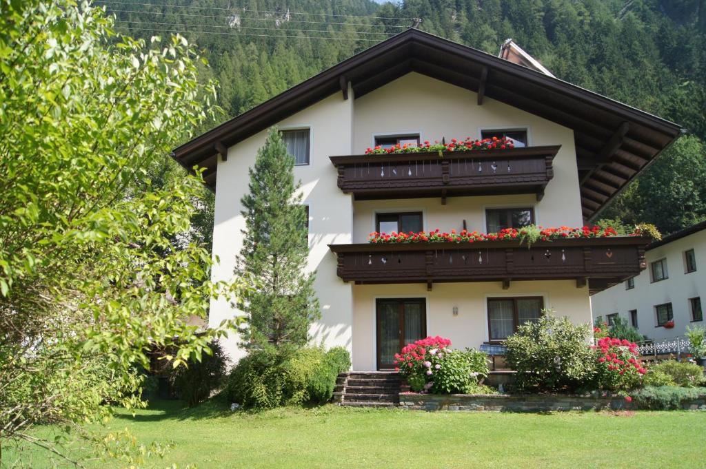 Bed and Breakfast Haus Josef Mayrhofen Exterior foto